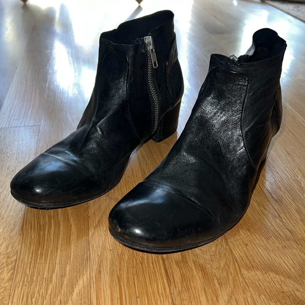 Officine Creative black leather zip ankle boot